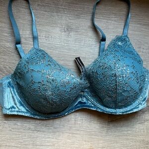 Victoria secret bra SZ 34C